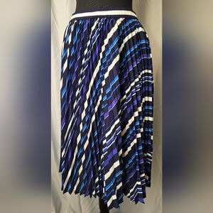 💙🤍 NWOT HALOGEN Brand Pleated Asymmetrical Design Skirt, Small